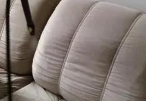 在進(jìn)行家具保潔作業(yè)的時(shí)候，要注意什么呢？