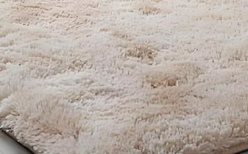 在使用地毯的時(shí)候，應(yīng)注意什么呢？